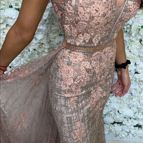 Dress - Picture 2 of 3